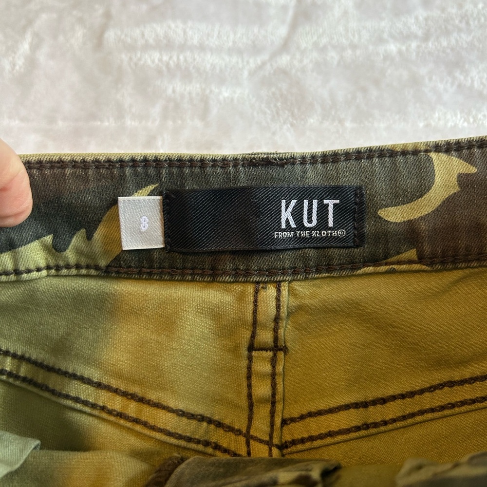 KUT from the Kloth Connie Camouflage Pants - Picture 6 of 9